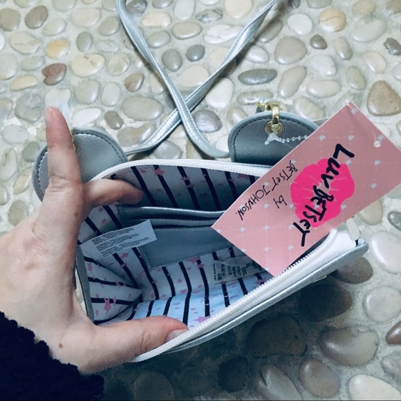 NWT Betsey Johnson Margie Bear Silver Crossbody - Picture 2 of 6